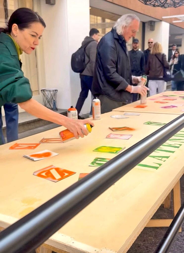 silviabar12's tweet image. #fuorisalone #latenda