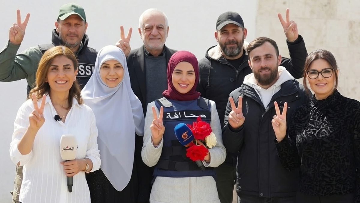 AliRida_SB's tweet image. In just one month, these Lebanese journalists were killed by Israeli strikes while doing their jobs. Their voices were silenced, but their work remains. 🕯️