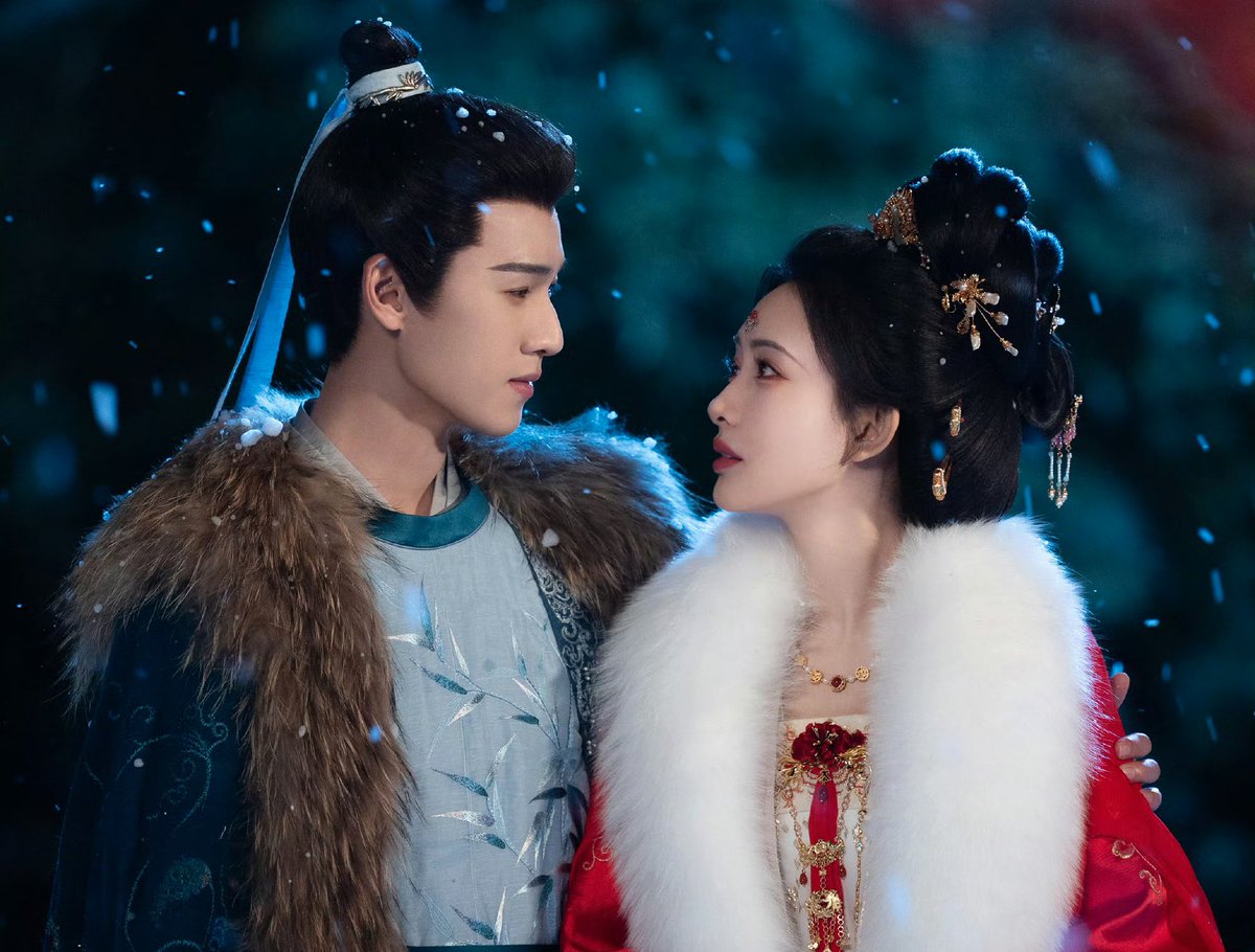 🍉 Tencent drama #TigersSniffTheRose starring #MengZiyi #LiYunrui is tentatively scheduled to broadcast in November.