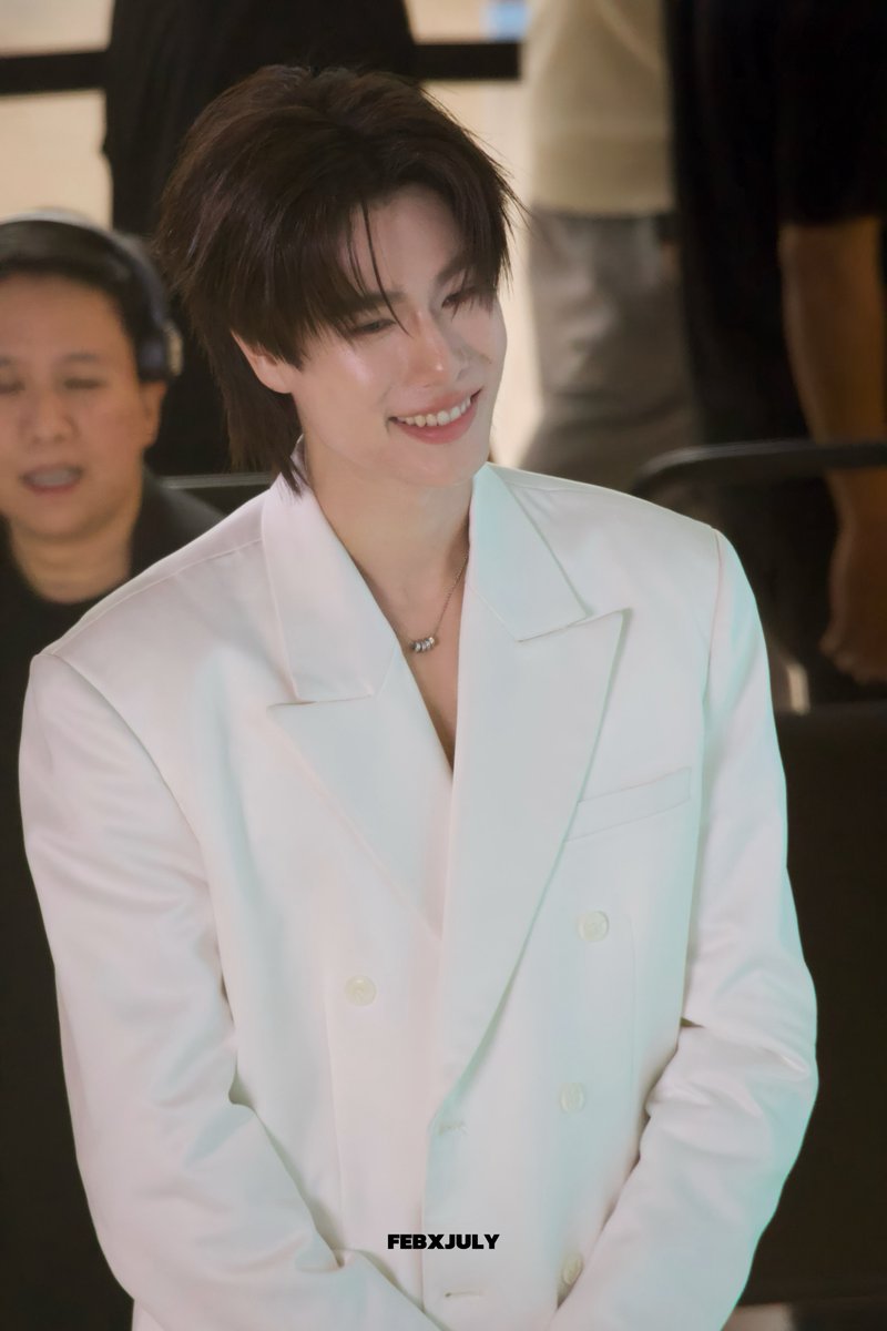 Nelie ◡̈ tweet media