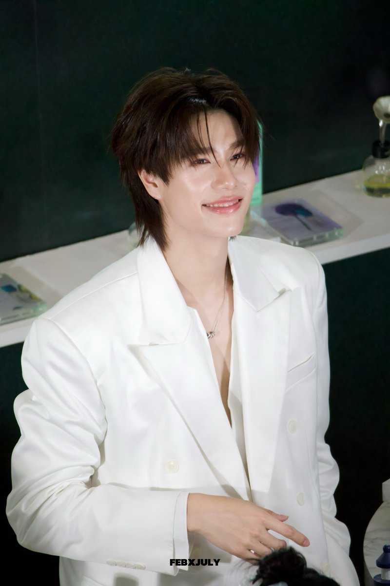 Nelie ◡̈ tweet media