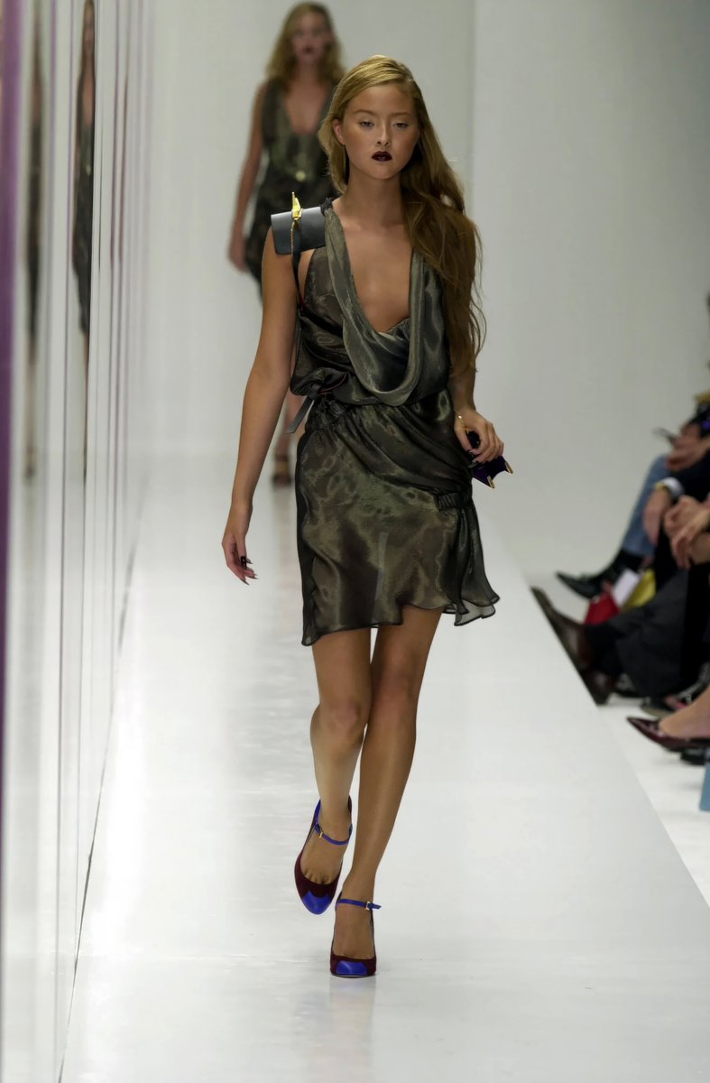 t_kid008's tweet photo. Devon Aoki for Fendi ‘Ready-To-Wear’ collection • ss01☇
#DevonAoki☊
❥ https://t.co/f416m4h00u