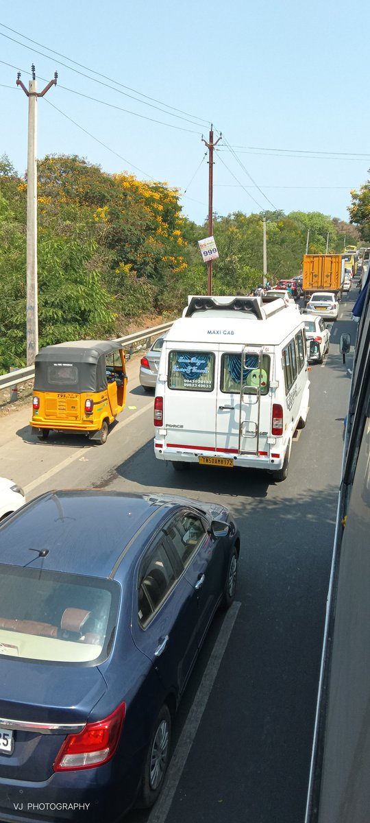 Vijay7291Vijay's tweet photo. Dear @ECISVEEP @TNelectionsCEO 
I have Casted my vote in Chennai and travelling back to Salem. Started with 1pm from Kilambakkam. Not yet crossed maamantoor paalaaru bridge. People are still traveling to their natives and riding/driving by risking themselves.
Sincerely requesting you to extend the voting timings at least till 8pm tonight.
#TNElections2026