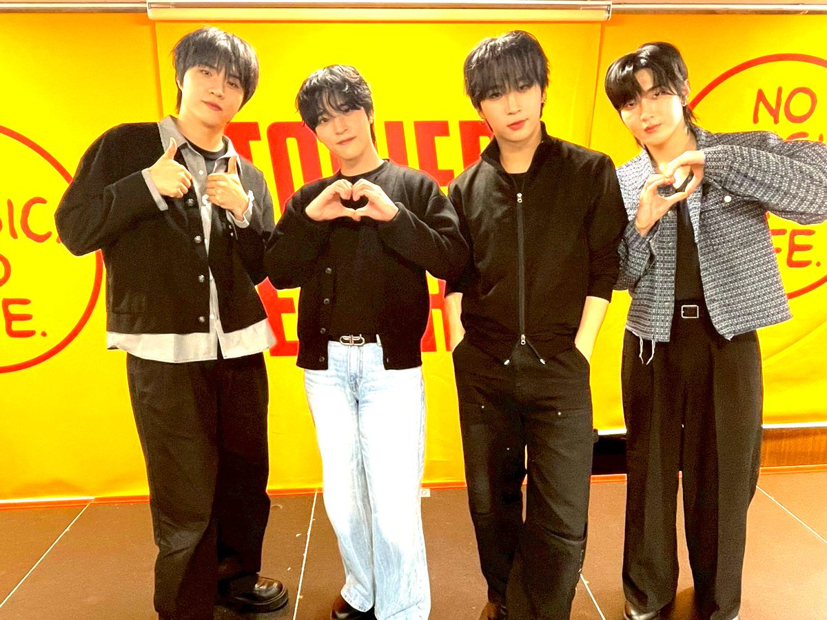 daikivo's tweet image. T:EV デビューシングル「5AM」発売記念イベント＠ タワーレコード池袋店で開催！お越しの皆様ありがとうございました！
次のリリースイベントは4/25(土)タワーレコード渋谷店で13:00∼です。
イベント詳細はこちら↓↓↓
daiki-sound.jp/information/40…