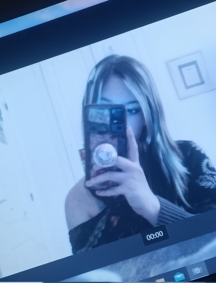 Ash4m3d's tweet image. More laptop pics cuz people seemed to love it hehe:3 #femboy #twink