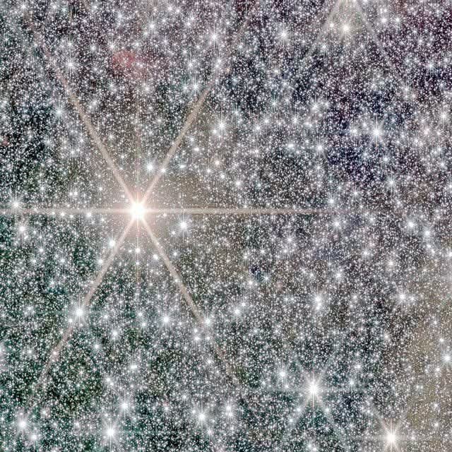 konstructivizm's tweet photo. The Milky Way's luminous center, captured by the James Webb telescope. https://t.co/75API6kt9l
