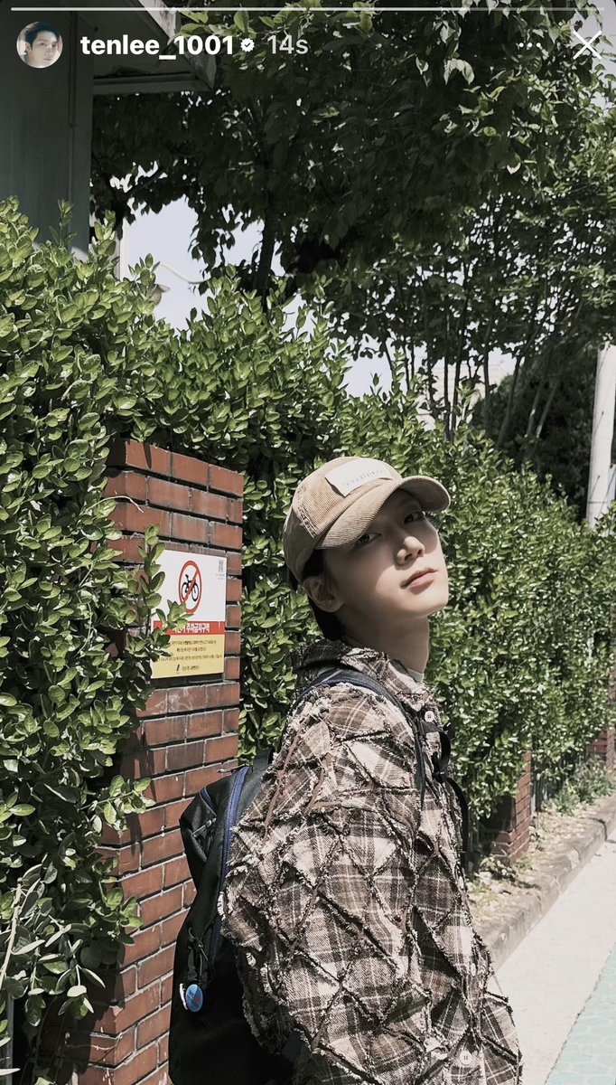 olalacool's tweet photo. มาแล้ววว หนุ่มลายสก็อตเลิฟเวอร์มาแนะะะ สดชื่น สดใส วันนี้มาต๊อกๆๆ มั้ยน้อ รออยุ่น้าาาา #tenlee_1001 https://t.co/nNYifAK895
