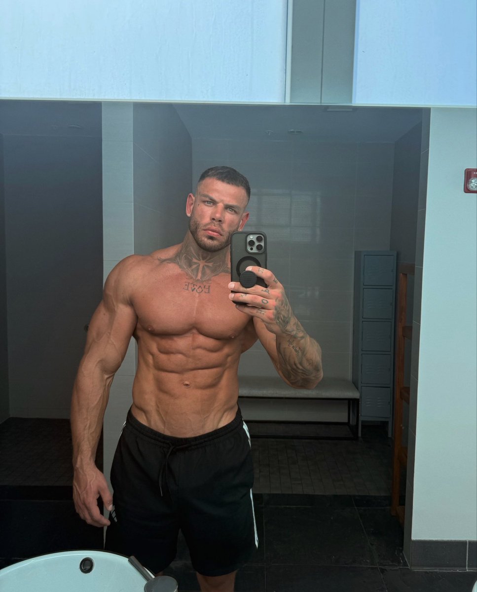 Master Ares tweet media