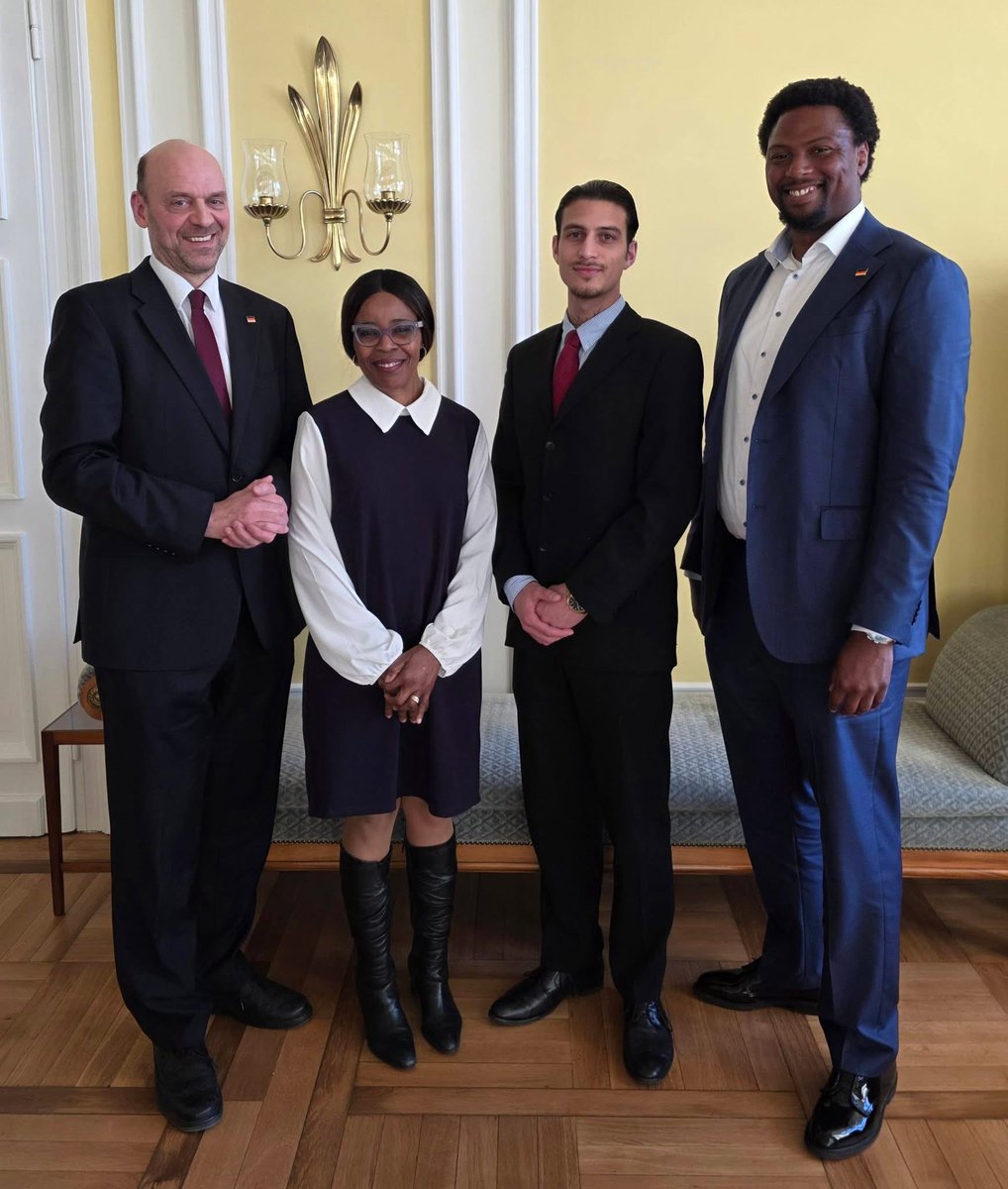 Erika Steinbach tweet media