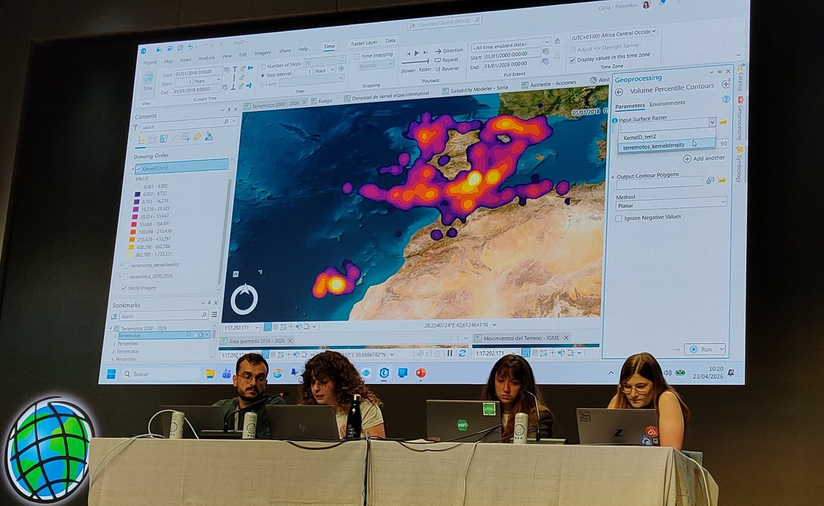 sdomzu's tweet image. Nuevas herramientas de análisis de kernels, embedings, documentación offline, nuevo modelo builder... ¡Mogollon de novedades en las versiones de @ArcGISPro 3.6 y 3.7, que enseña Celia Gil hoy! #EsriTechDay 🌍 @Esri_Spain 💻 #ArcGISPro