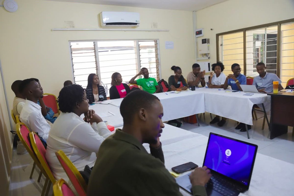 AminiFor's tweet photo. POLITICAL PARTY MANIFESTO ANALYSES 

On 16th &amp; 20th April, Amini participated in the analysis of political party manifestos training organised by Global Platform Zambia. @ActionAidZambia
@PlatformsGlobal @ActionAid https://t.co/ktNhQsDG6b