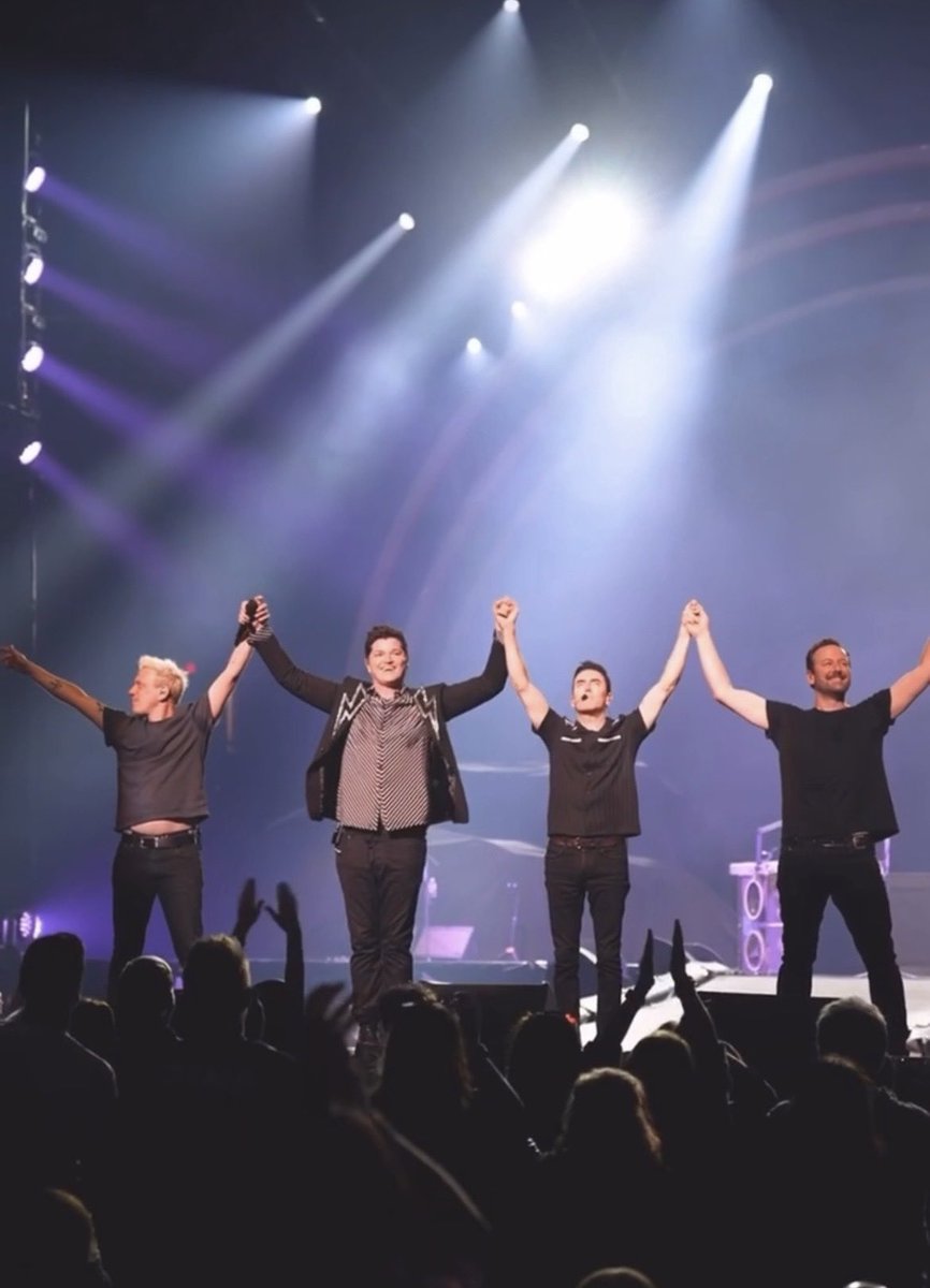 Catheri33297324's tweet image. Happy Thursday Guys 😍😍❤️ Hope you have a great day whatever you’re doing today 😍❤️😎🎶 Big Love and please stay safe and well 🙏🏻❤️😘 @thescript  @TheScript_Danny  @glenofthepower  #TheScriptFamily #ArmsOpen #Always