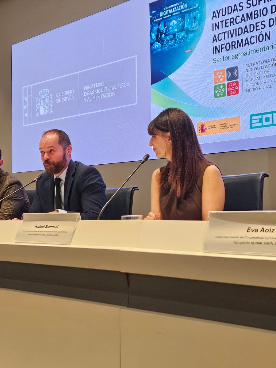 eoi's tweet image. #InfoDay: Presentamos con el @gobmapa la nueva Convocatoria de Ayudas para el intercambio de conocimientos del PEPAC 🌿

📚💡Desde EOI impulsamos formación y una agenda compartida con instituciones y empresas para acelerar la transferencia de #conocimiento y la #digitalización.