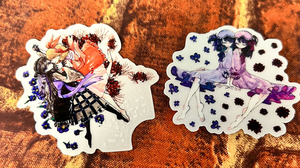 s_note's tweet photo. 🖤#ノス夢 グッズ紹介③

⚜ステッカー⚜
・ヒュプノス(薫・菫)
・���ナトス＆エロス(紫苑・茜)
¥500-

あなたの持ち物をノス夢＆タナ町仕様にできます。

スマホケースの中に入れたり
好きなところに貼ってお楽しみください♪ https://t.co/0m7SaytoNl