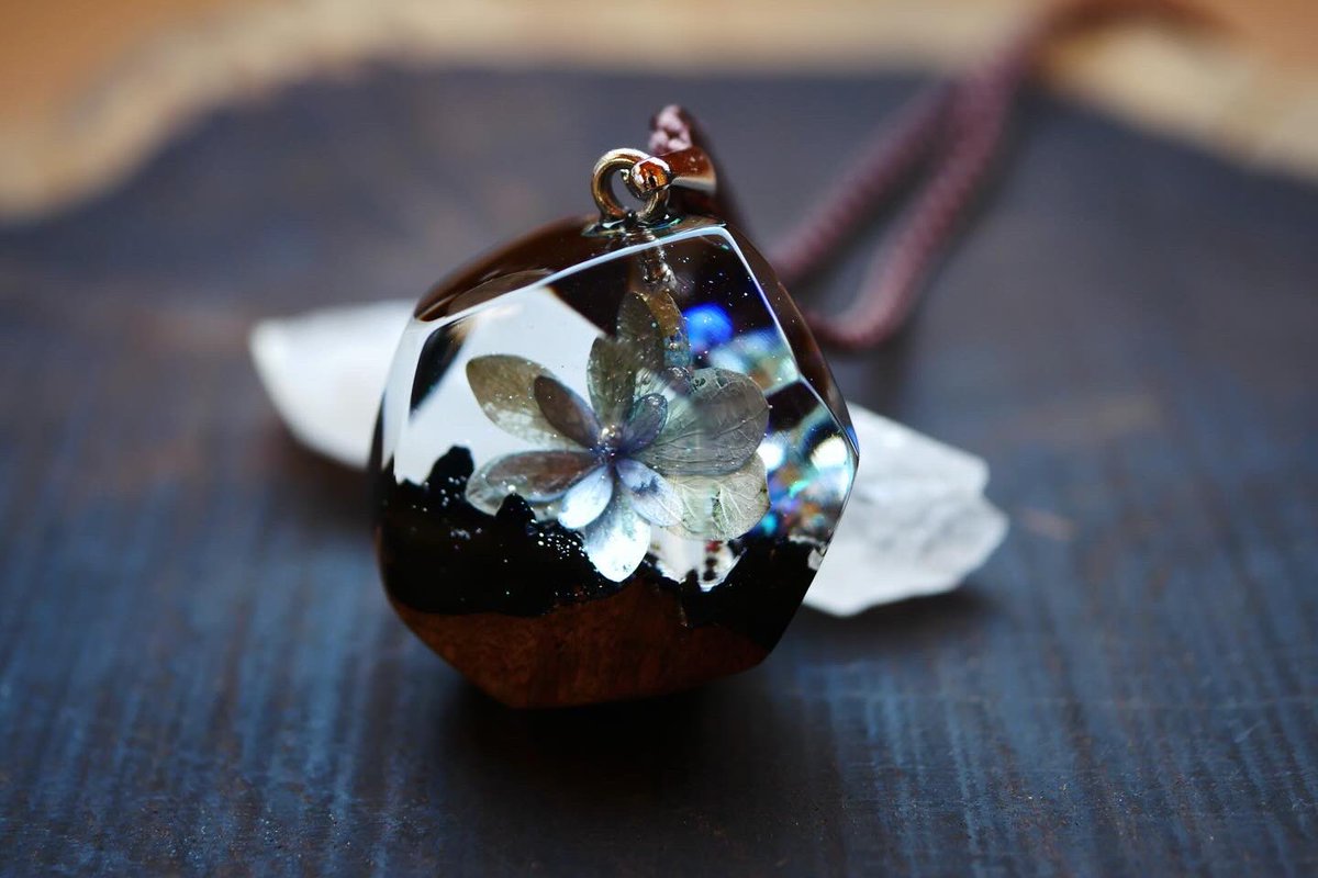 チロル工房 tweet media