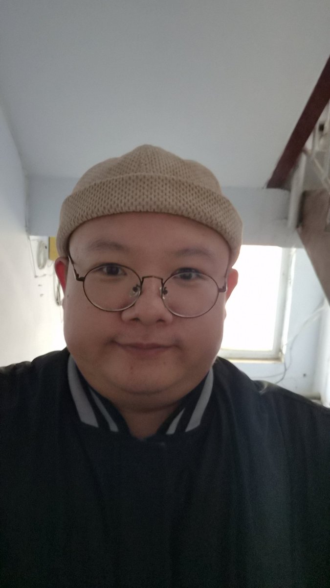 qiushanyuli's tweet photo. 小丑帽 https://t.co/sr5Apns7DG