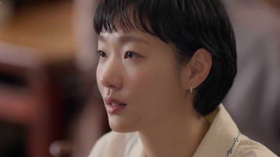 dramacoKR's tweet photo. [#YumisCells3 Episode 5-6]  

🩷 Special Release 🩷

Yumi: Oh gituu... aku nggak tau kamu ternyata juga mau dikenalin gitu
Soonrok: Kenapa enggak?
Yumi: *senyum yang dipaksa* semoga berhasil ya
Soonrok: Kamu ada orang atau temen yang mau kamu kenalin ke aku nggak?
Yumi: *terdiam seribu bahasa*

Ga bisa bayangin gimana chaosnya Yumi's cells village wkwk. Soonrok keknya dibikin denial sama perasaannya gitu deh di drama hiksss 😑