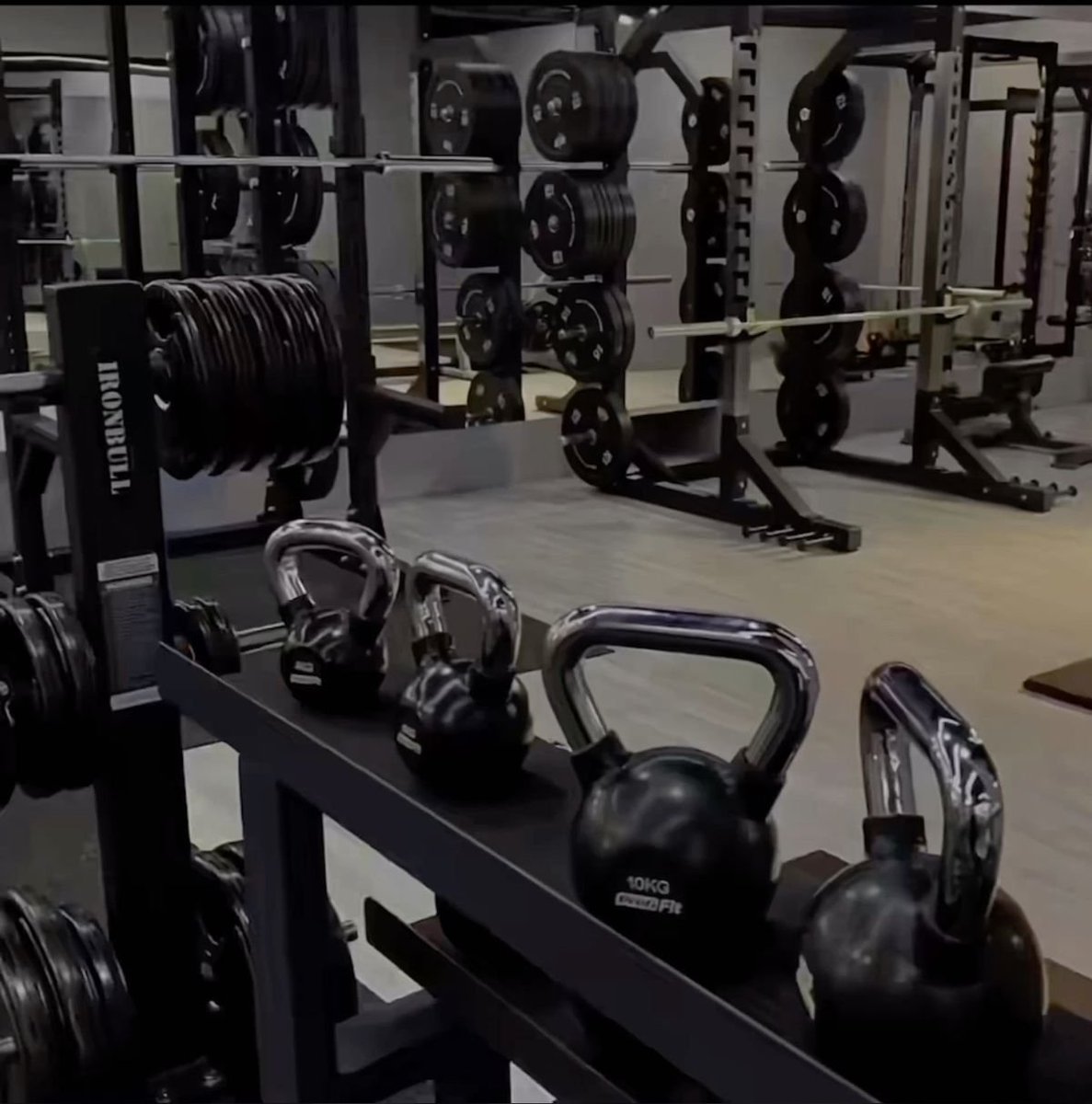 【𝐋𝐄𝐎𝐍】 tweet media