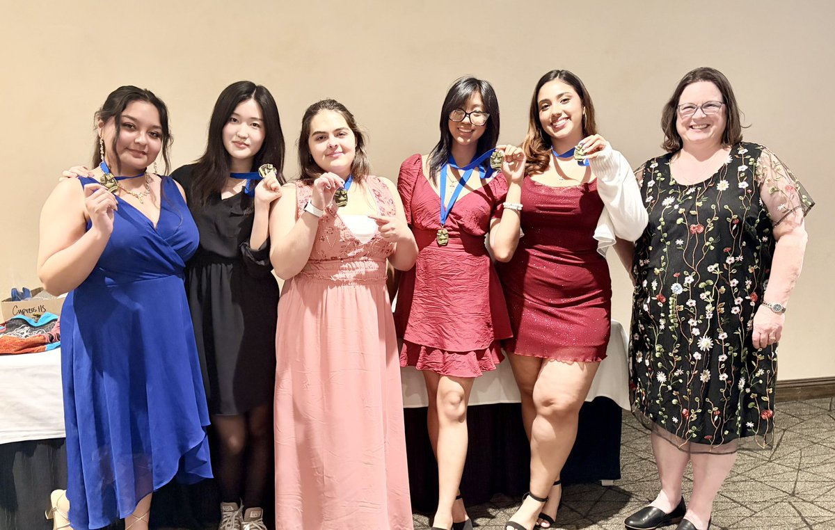 cyphype's tweet photo. Cypress Journalism celebrated the end of another great year of coverage, including spotlighting our seniors as well as the winners of best article for each section of the paper. @anaheimunion @cyp_hs_official @cypressyearbook https://t.co/Ig49Pgfs5S