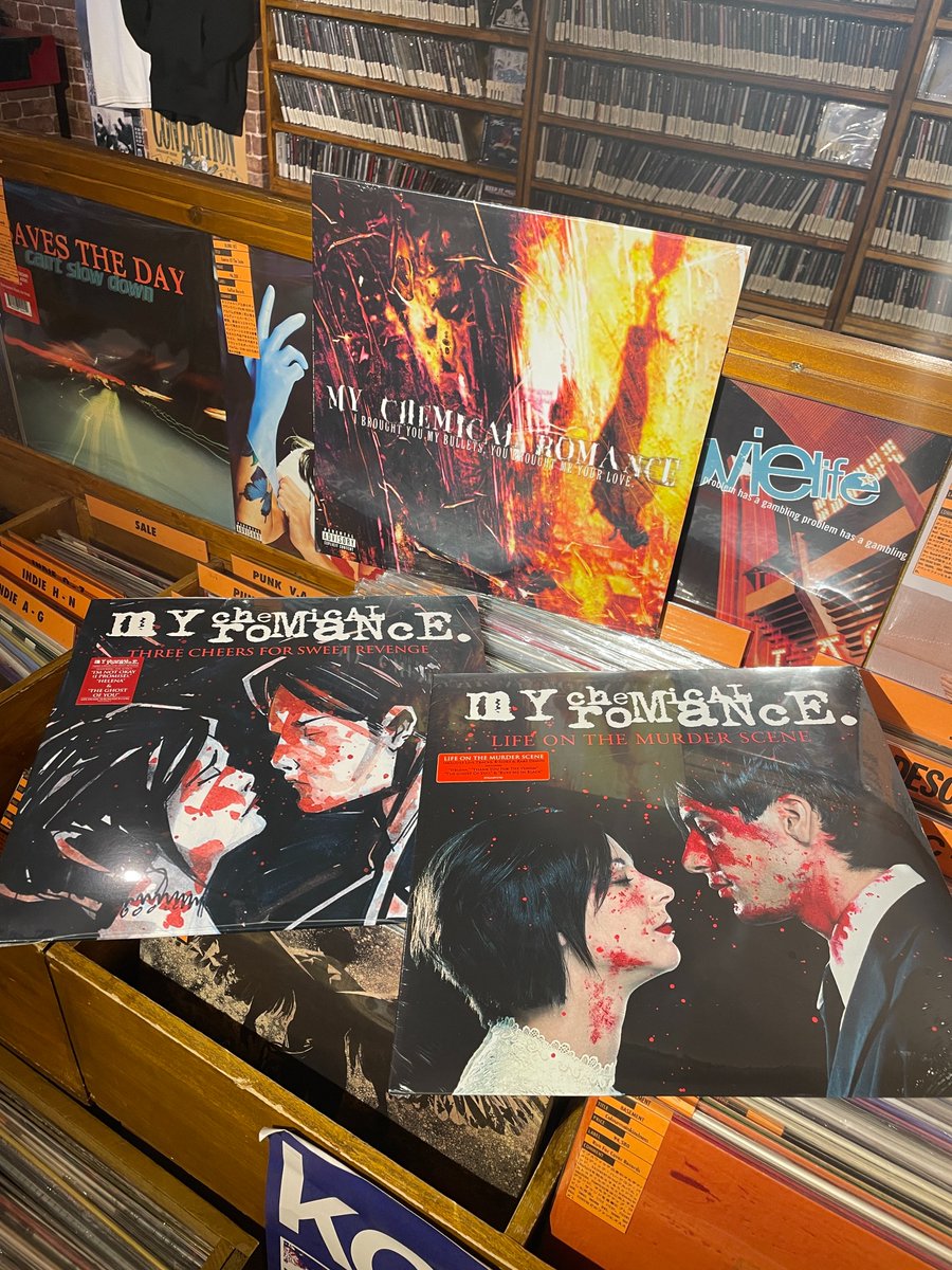 MY CHEMICAL ROMANCEのデビューアルバム「I Brought You My Bullets
