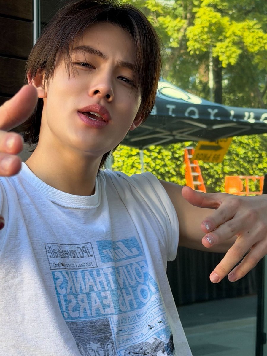 eshfiles's tweet photo. 260423 seonghyeon from martin’s weverse post 🌟

#SEONGHYEON #성현 https://t.co/Ofe1CH17RG