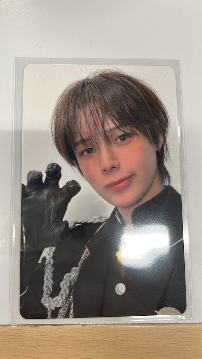 しおり tweet media