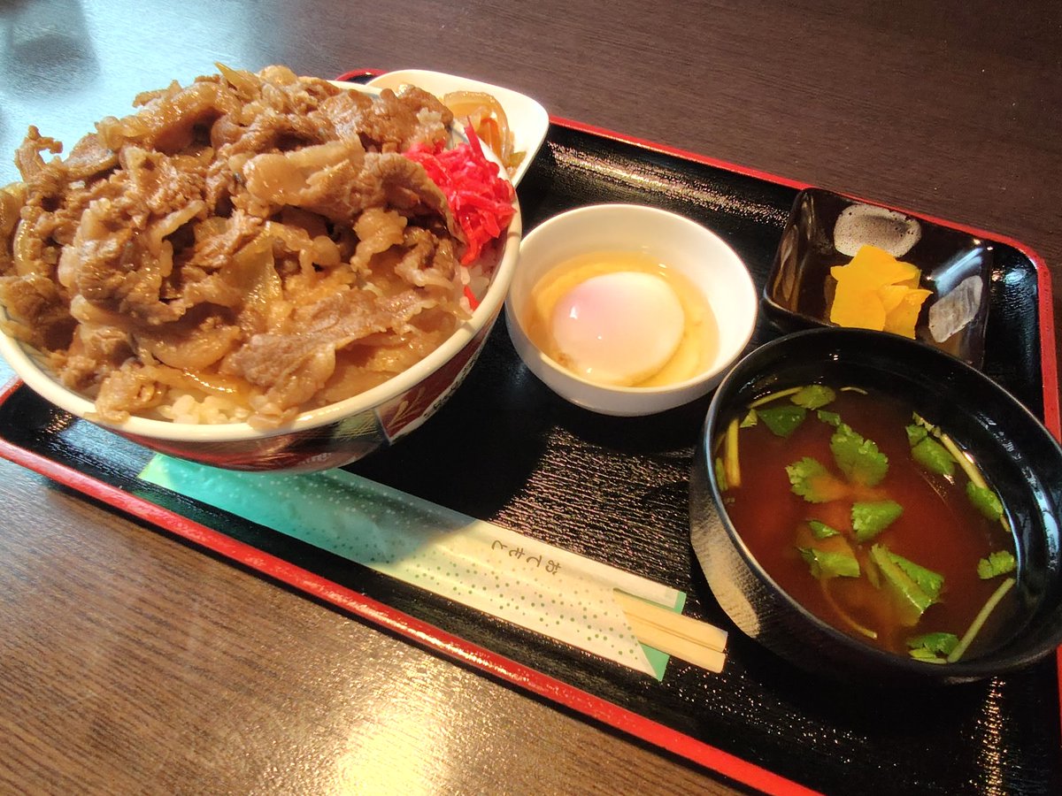 今日の🥢ランチ🐮牛丼🤩