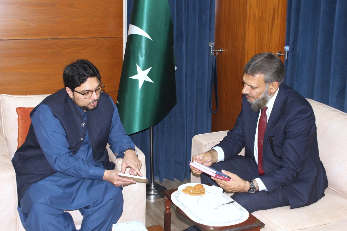 Mr. Abid Gill, Advisor to the Japan International Cooperation Agency (JICA), met with Prof. Dr. Hussain Mohi-ud-Din Qadri, Deputy Chairman, Board of Governors, MUL. The discussion centered on strengthening academic collaboration, expanding research opportunities, and fostering