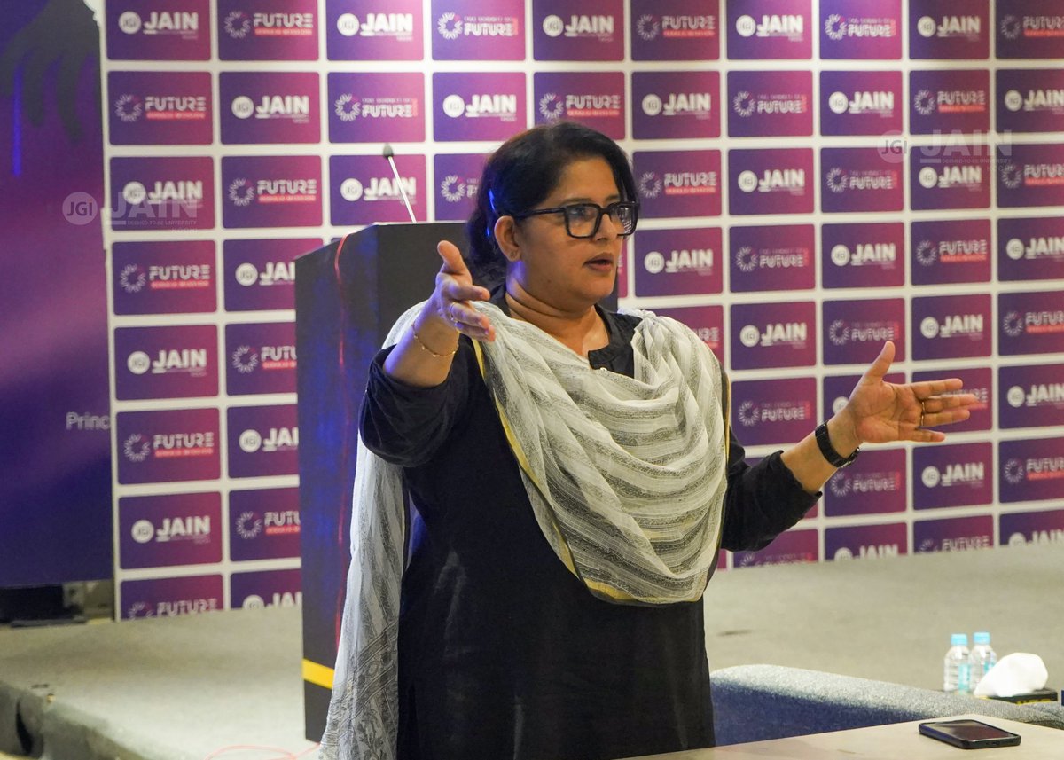 jain_kochi's tweet image. The Innovation Unleashed orientation session, led by Dr. Monoo John &amp;amp; Ms. Bindhu Menon, gave students a clear direction on how to shape their ideas into meaningful, pitch-ready concepts.

#InnovationUnleashed #DesignThinking #StartupJourney #PitchingSkills #StudentEntrepreneurs