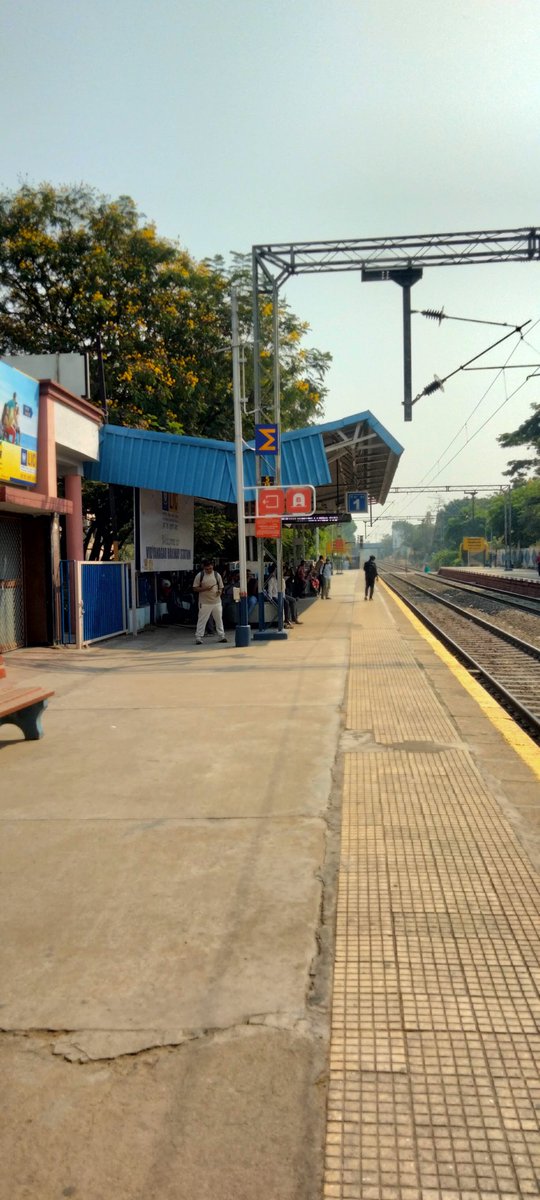 GurudevKaran's tweet photo. @RPF_INDIA @SCRailwayIndia  @drmsecunderabad @RailMinIndia @RailwaySeva @drmhyb @drmsecunderabad @srdom_sc @SrDOMhy @kishanreddybjp @PMOIndia @@TelanganaCMO  we MMTS 47155 commuters call protest if train delay from 24-04-2026  at Vidyanagar  we don't have option https://t.co/8Mfk9mn1XK