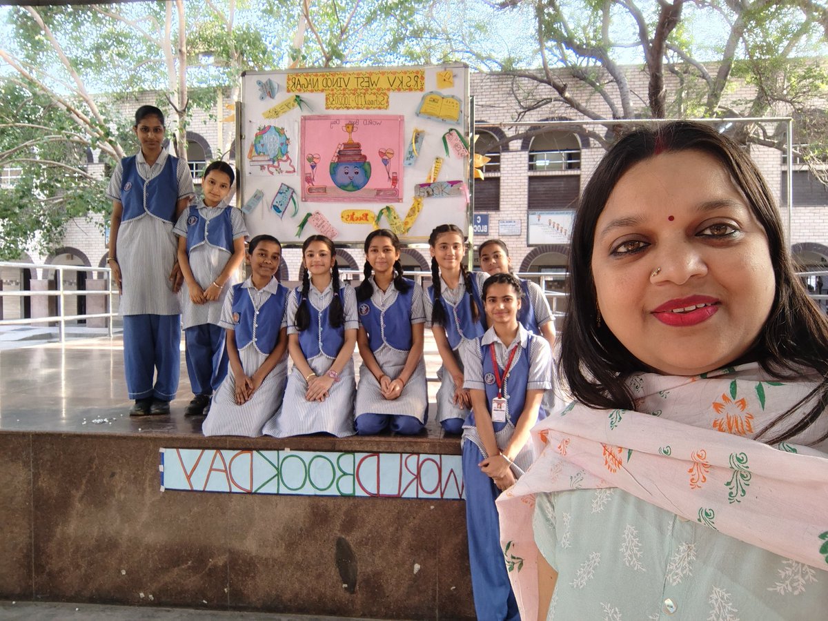 RaginiK20527691's tweet image. Today we are celebrating World Book Day @rskv_wvn, class 9th A ,presented awareness program on World Book Day.
 📚📚📚📚📚
साल 2026 को "National Year of Reading"  के रूप में भी देखा जा रहा है, जिसका उद्देश्य हम सभी में पढ़ने की आदत को फिर से जगाना है।