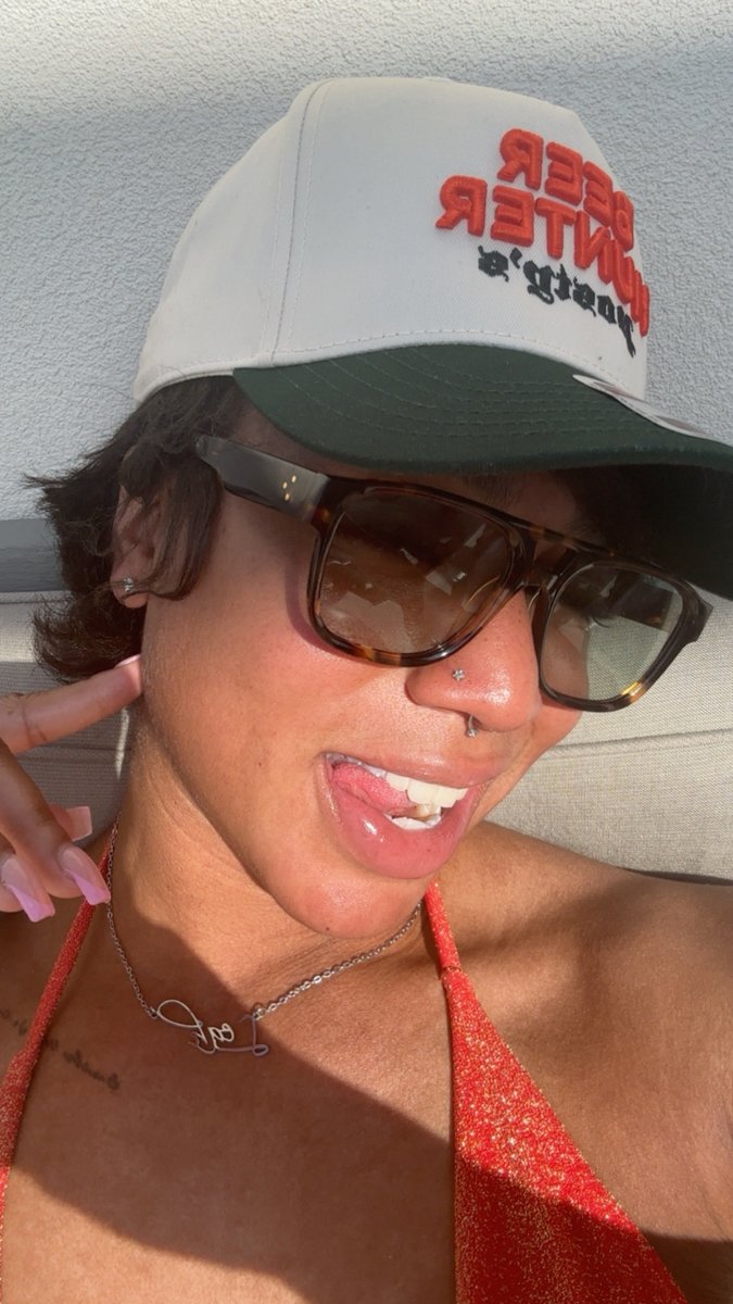 Sweet Cheeks tweet media