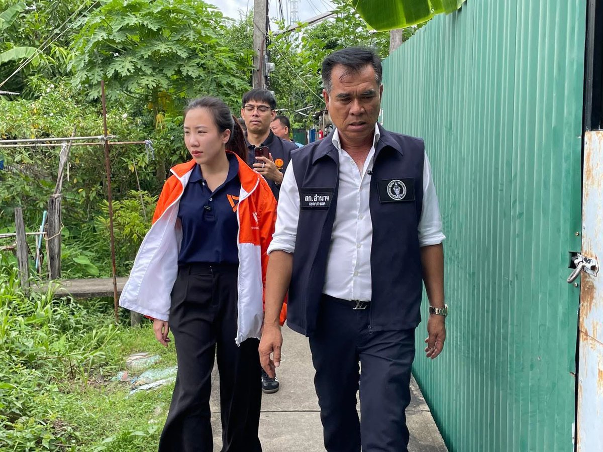 เขตบางแคขอฝากพี่อำนาจ ปานเผือกไว้ในอ้อมอกอ้อมใจทุกคน ส่วนตัวเคยเห็นหน้าพี่แกตั้งแต่เด็ก ๆ พอเข้าพรรคส้ม ทำงานกับหัวหน้าเท้ง - สส.อาร์ต - สส.เพ้นท์ คือเจอบ่อยกว่าเดิม 5555555555 ช่วงโควิดกับน้ำท่วมซอยก็ได้พี่อำนาจคอยแวะมาดูแล รอบก่อนชนะแบบฉิวเฉียดมาก 😭 รอบนี้ขอฝากด้วยน้า 🫶🏻