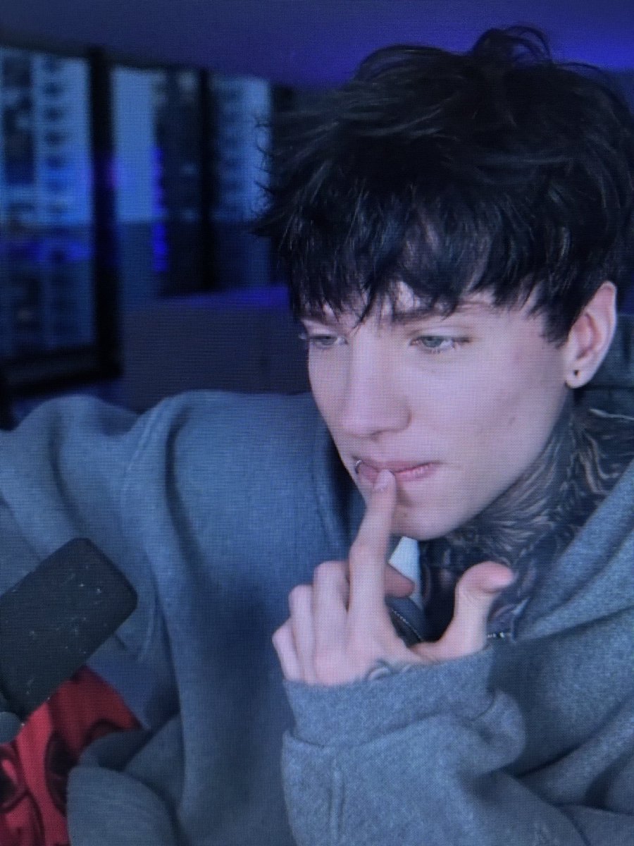 Que buen strem Comadre, el chisme hoy estuvo re bueno que se repita <a href="/xCryboy/">Cry</a> tkm cabezón de mi corazón.🖤🫂