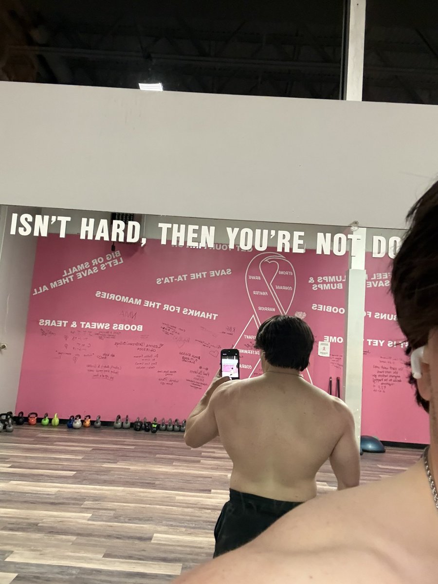 xear_0's tweet photo. New hair, New tee… finished the rest! 😅 https://t.co/WcNat6DRNZ