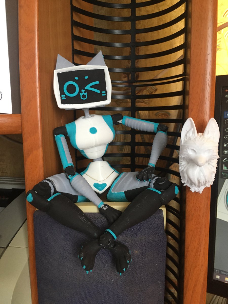 whitefoxnest's tweet photo. @AshConnell I'm real (and a fox, too) and I'm currently creating a collection of 3D printed toys based on famous characters (including private ones) https://t.co/001EWKJWJR