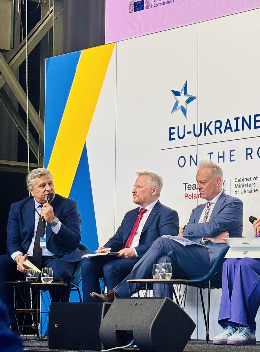 dluengor's tweet image. Ukraine is a pivotal state in te Eurasian chessboard, that is why the #EU should do whatever it takes to integrate it into the #Union 

A unique industrial and technological EU-Ukraine ecosystem is therefore of the essence to walk the talk. @MartaKosEU @GertJanEU
