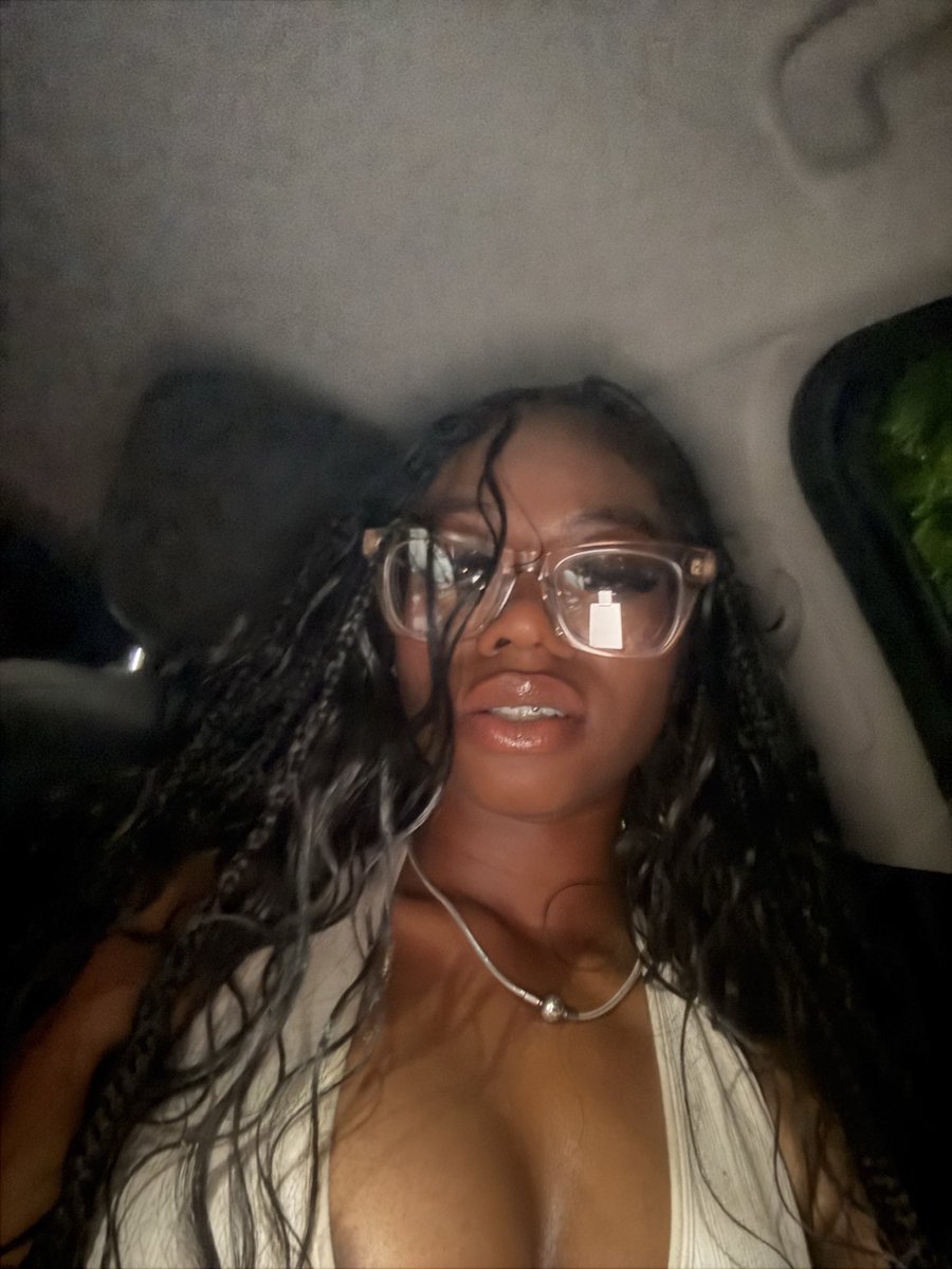 jade tweet media