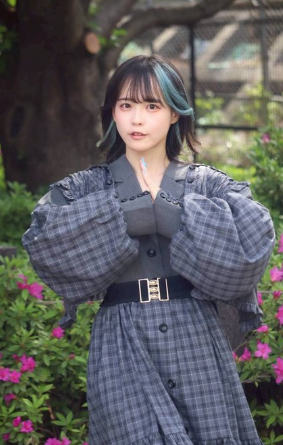 MaxRumbleX's tweet image. 『ストリートファイター6』新キャラ・イングリッドのテーマ楽曲を鈴木Mob.が担当。

借金1000万を背負う異色のアイドルが“戦う音楽”として歌声をぶつける構図で、キャラの世界観ごと一気に押し上げてきてる。

#スト6 #SF6 #鈴木Mob
 #イングリッド