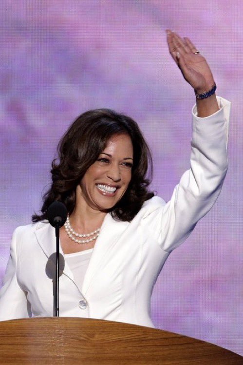 I Am Neecha 🌷🎀💖🌹💞👠💐 #PositiveEnergy tweet media