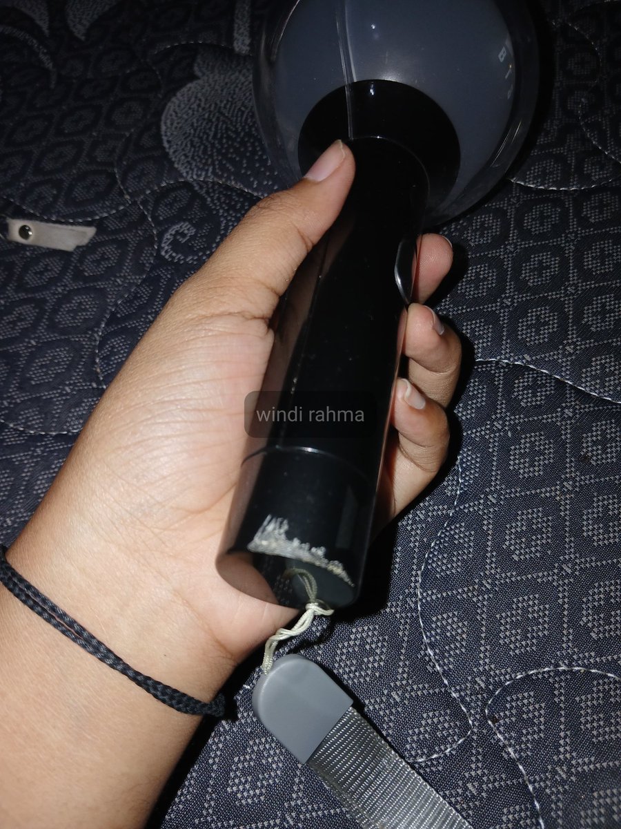 avocabae's tweet photo. WTS ARMYBOMB SE
600k (nego sampe deal)
✅️ FULLSET
✅️ MINUS LECET BAWAH (ex qr code udah di scan)
✅️ bisa cod bantul, jogja kota, sleman dan sekitarnya
✅️ free ongkir jawa tengah

📍Bantul, Yogyakarta

wts wtb ina jogja armybomb army bomb se special edition bts preloved https://t.co/d7Y1jSP9lX