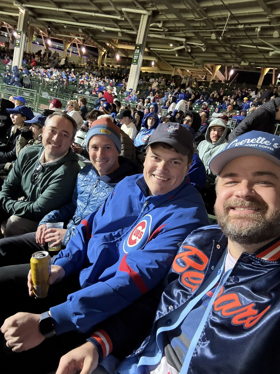 jobin_theman's tweet image. Love you, @Cubs #FlyTheW