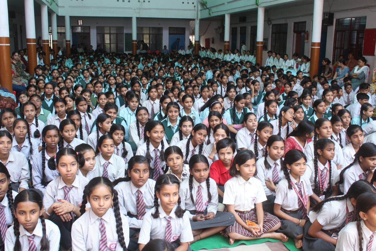 NarainaGroup's tweet photo. Students of https://t.co/UDE5l1Pgrm 7th Sem and G.N.M 2nd Year, Naraina Nursing College, conducted an awareness session at Dr. C.V. Raman School on HPV vaccination, hygiene, and healthy lifestyle.

#NarainaNursingCollege #HealthAwareness #HPVVaccination #HealthyLifestyle https://t.co/k9EXhH7EQ9