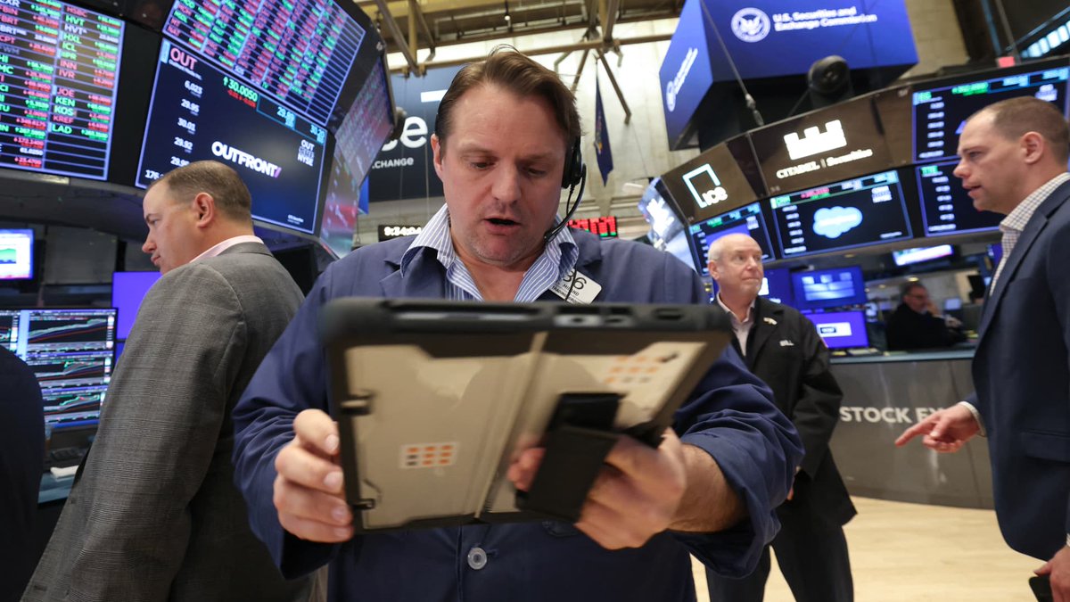 NovaPressTT's tweet image. Stocks are climbing as a surprise ceasefire extension cools geopolitical tensions. Is this the long-term stability investors have been waiting for, or just a temporary pause? 📈

👇 Read full story:
thenovapress.vercel.app/post/1482

#StockMarket #Geopolitics