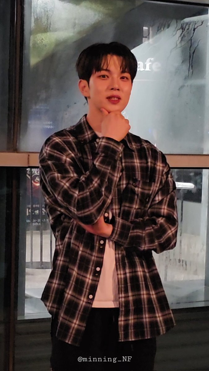 260422 로미오와 줄리엣 퇴근길

근데 유회승 진짜 미남인 듯

#엔플라잉 #nflying #유회승 #로미오와줄리엣