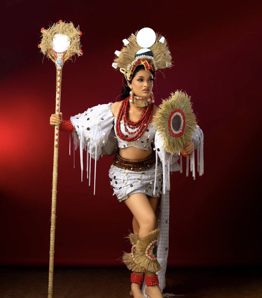 experience tweet media