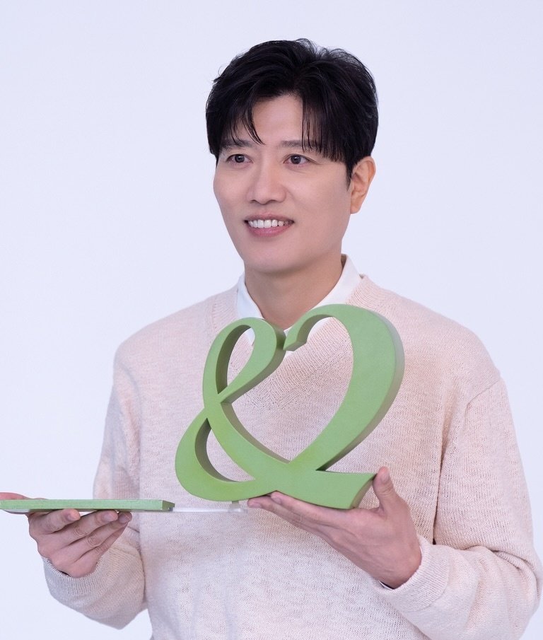 Hourly Park Hee Soon 박희순 tweet media