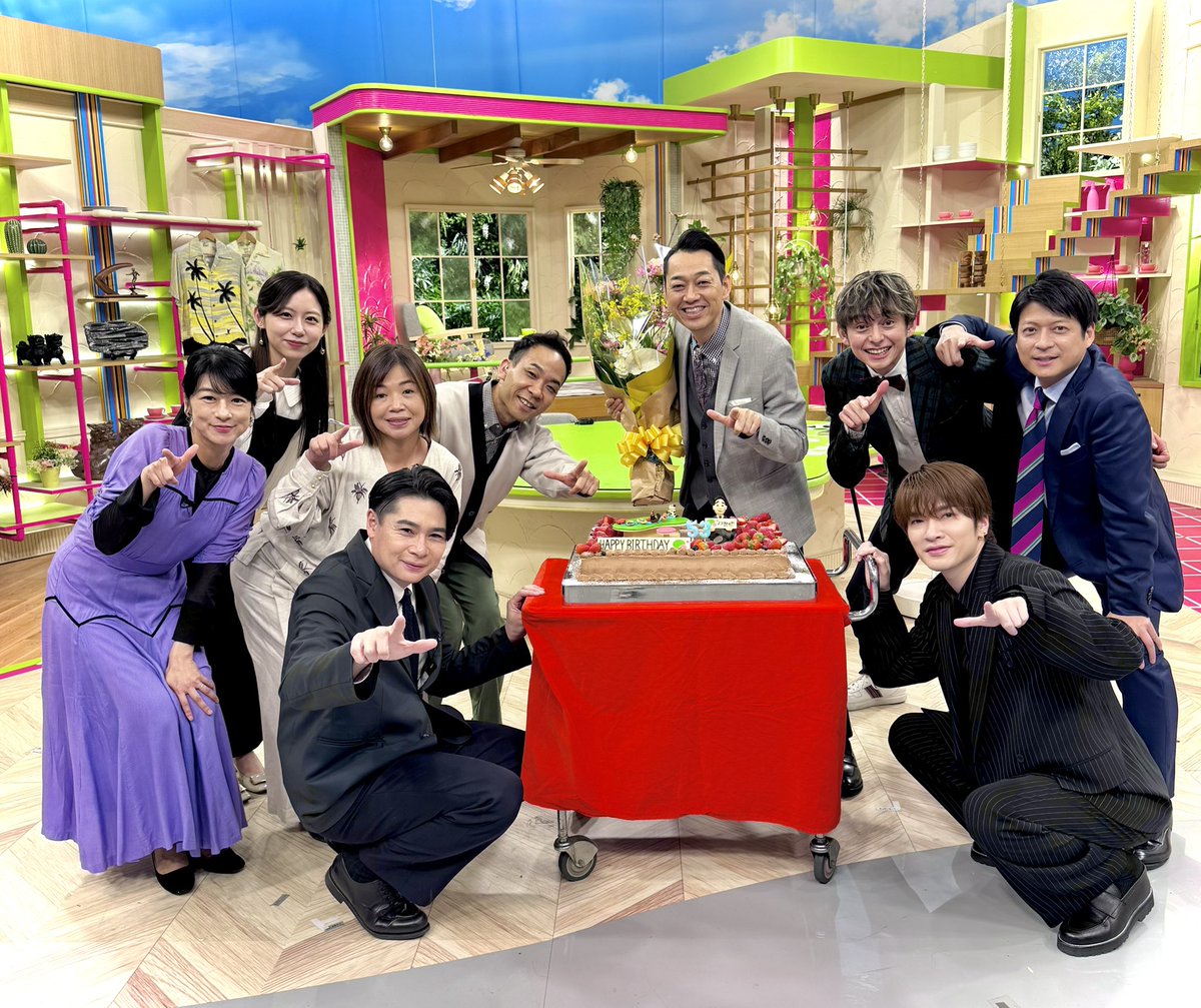 nonstop_fujitv's tweet image. ＼🎈Happy Birthday！🎈／

きょう4月23日は、
設楽さん53歳のお誕生日🎂✨

オンエア後に、みんなでお祝いしました🎉
おめでとうございます😆

#ノンストップ
#設楽統
#HappyBirthday