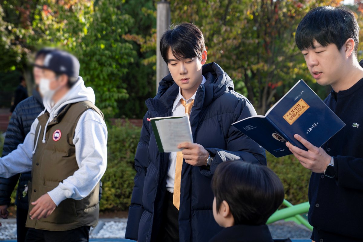 kkbyss_official's tweet image. [#NEWS]
‘신이랑’ 유연석, 넥타이만으로도 반전의 얼굴
📰 naver.me/FBMQwjib

#유연석 #YooYeonSeok
#신이랑법률사무소 #PhantomLawyer
#신이랑