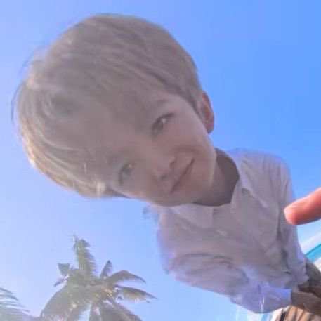 ash ❇️🪽 tweet media